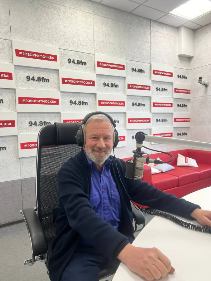 «Сверхпроводники — это не магия, а физика»: учёный МФТИ ответил на вопросы москвичей в прямом эфире